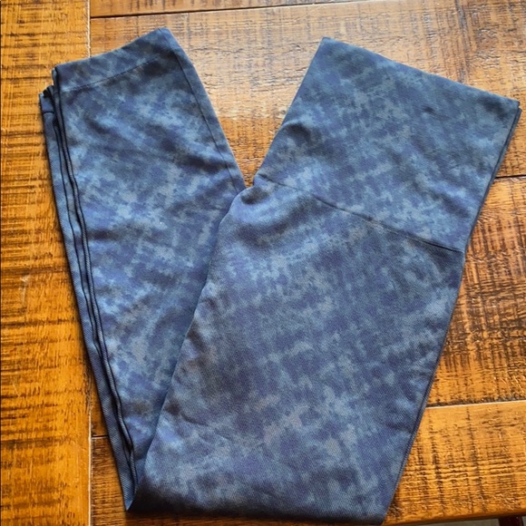 Spanx Look at Me Now Cropped Leggings Blue 1X - Picture 6 of 6